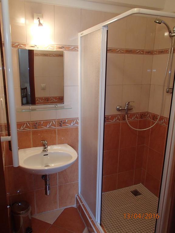 Trenčín Pension Magnolia מראה חיצוני תמונה