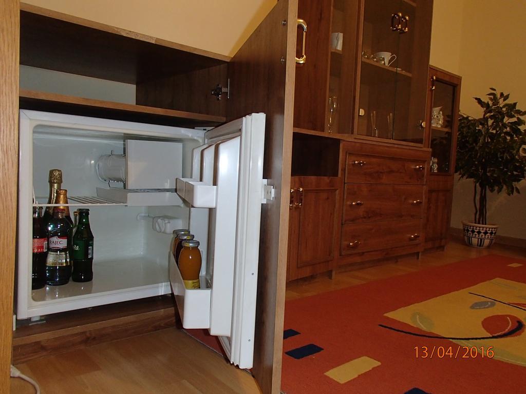 Trenčín Pension Magnolia מראה חיצוני תמונה
