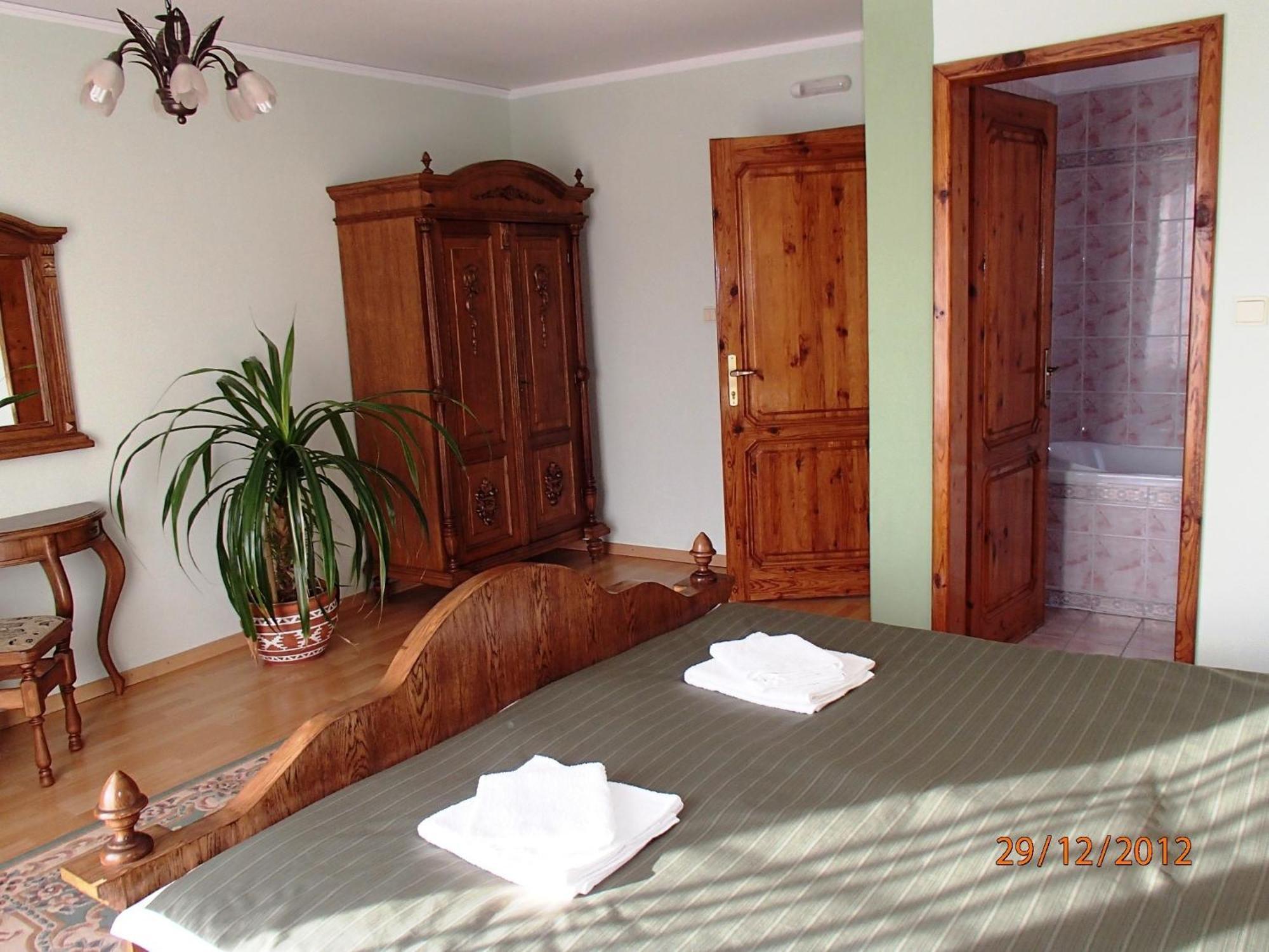 Trenčín Pension Magnolia מראה חיצוני תמונה